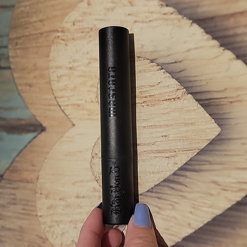 Máscara Kat von D.